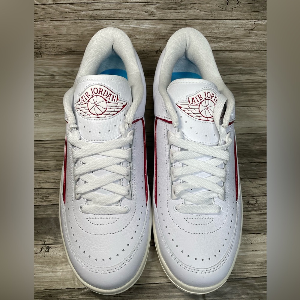 NEW Air Jordan 2 Retro Low UNC To Chicago Women's Size 9 DX4401-164 - Picture 2 of 7